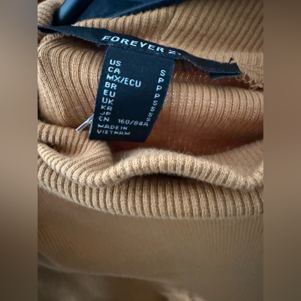 Forever 21 Women's Brown Cropped Turtleneck - Picture 5 of 6